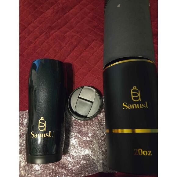 BRAND NEW IN ROUND GIFT BOX Black Insulated 20oz tumbler - Picture 1 of 2